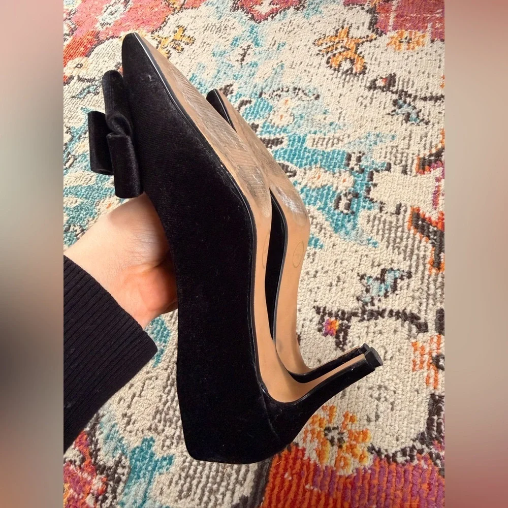 Journee Collection Women's Crystol Bow Pointed Toe Dress Pumps